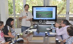 Jorge Marcelo explica o projeto arquiteônico do complexo esportivo da Ufal