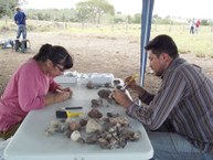 Após limpeza, os artefatos encontrados no sítio Baixa das Flores serão trazidos para o laboratório do Nepa, situado no Instituto de Ciências Sociais (ICS)