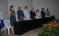 Autoridades municipais, estaduais e universitária integraram a mesa da premiação