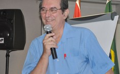O professor Dilson Cardoso, da Universidade de São Carlos, foi um dos conferecistas do Encat