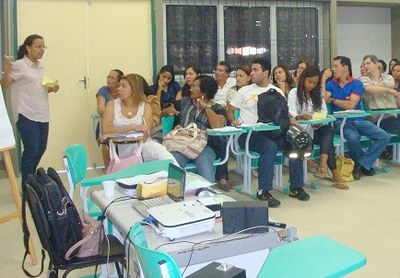 Profissionais sendo capacitados para o enfrentamento ao crack