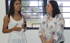 A estudante Camila Cota fala sobra a satisfação em contribuir com o bem-estar infantil