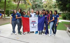 Time medalhista entre o professor Chico Farias e o preparador físico Tiago Caldas