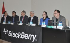 Mesa de abertura da solenidade