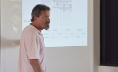 Vandick Batista, vice-coordenador do PPGDIBICT, também apresentou dados da produção docente