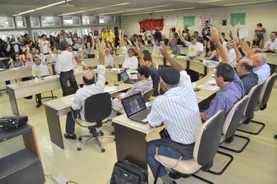 Início da reunião extraordinária do Consuni nesta quinta-feira