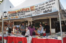 Feiras de livros trazem tradicionais descontos nas obras com o selo Edufal