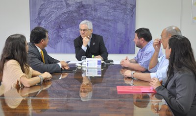 Reitor Eurico Lôbo recebe representantes da UCM