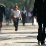 Alunos de Nutrição encerram disciplina com caminhada pelo campus