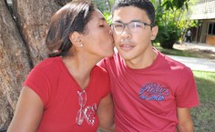 Mariene da Silva e o filho Everson da Silva