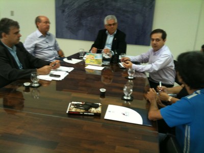 Reitor recebe equipe do interior