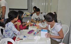 Estudantes utilizam diversos materiais para criação de luminárias