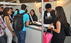 Vice-reitora Rachel (de óculos) na coordenação do 1º Alagoas Caiite