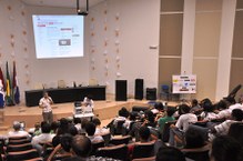 Alunos e professores acompanham o lançamento do site do COS no Portal da Ufal