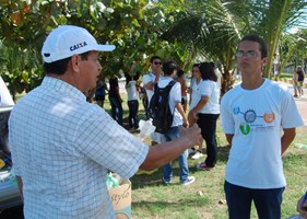 Foguetes construídos em oficina do 1º Alagoas Caiite são lançados na praia