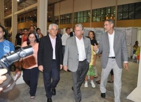 Governador visita Alagoas Caiite e é recepcionado pelo reitor Eurico Lôbo e pela vice-reitora Rachel Rocha