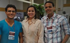 Jhonathan pino, jornalista da ascom, e os estudantes de Jornalismo, Ana Carolina e Deriky Pereira