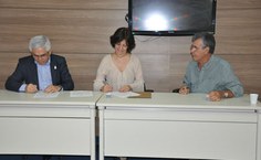 Reitor Eurico Lôbo assina convênio com o Iphan