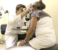 HU promove mutirão para diagnosticar e operar catarata