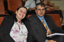 A vice-reitora Rachel Rocha e o coordenador da Cied, Luis Paulo Mercado, comemoram os 15 anos da Cied