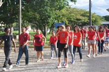 Caminhada pelo Campus simbolizou os hábitos saudáveis a serem seguidos pelas pessoas