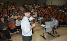 Estudantes tiram suas dúvidas