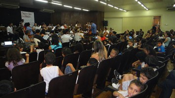 Concerto Didático recebe mais de cem crianças