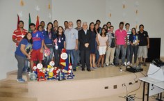 Reitor Eurico Lobo, Pró-reitor Pedro Nelson e Professora Leonea Santiago prestigiam equipe medalhista do Juas