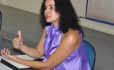 Valéria Omena apresenta campanha Papa Pilha