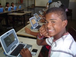 Seminário socializa experiências do programa Um Computador por Alunos