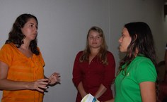 No final da palestra, Betina Soares tirou dúvidas de algumas estudantes