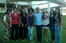 Professoras Jacqueline Praxedes e Gilcileide Rodrigues e alunos