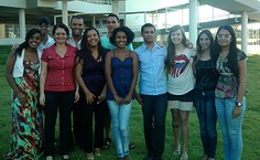 Professoras Jacqueline Praxedes e Gilcileide Rodrigues e alunos