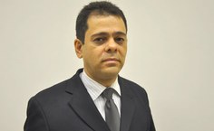 Professor Elton Fireman, coordenador-geral da formação