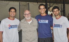 Professor Verter Paes recebe boas-vindas dos alunos