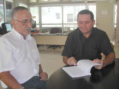 Eduardo Perdigão e Jaime Evaristo são professores da Ufal desde 1974