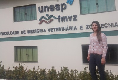 Juliana Bernardo realiza o sonho de fazer a pós universidade considerada mais estruturada do País na área de Mediciana Veterinária | nothing