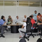 Vice-reitora recebe estudantes e entidades para discutir situação do HU