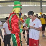Alunos da Pestalozzi de Maceió participam de atividades circenses na Ufal