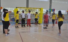 A educação física foi trabalhada por meio de atividades circenses