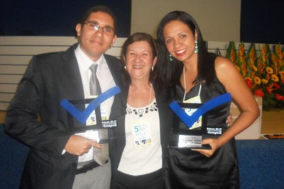 Leonardo, Vera Porongaba e Lília Ferreira, durante a premiação