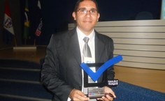 Leonardo recebeu o prêmio estadual