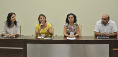 Mesa de abertura teve a participação de Reivan Marinho, Valéria Correa, Rosa Prédes e Irinaldo Diniz | nothing