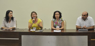 Mesa de abertura teve a participação de Reivan Marinho, Valéria Correa, Rosa Prédes e Irinaldo Diniz