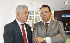 Reitor Eurico Lôbo e o diretor do hospital, Paulo Teixeira