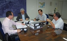 Roberto Barbosa, Eurico Lobo, Santiago Nepomuceno e Amaury Teixeira discutem sobre as obras