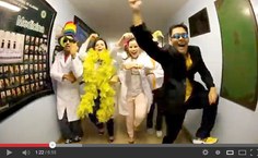 Descontração é uma das características da produção