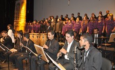 Coristas foram acompanhadops pela orquestra da Ufal