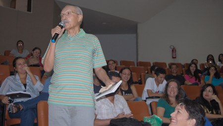 Professor Antônio Valeriano Pereira comoveu a plateia ao relatar a dedicação que sempre teve aos alunos