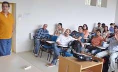 Estudantes e professores acompanharam as palestras. A semana prossegue até sexta